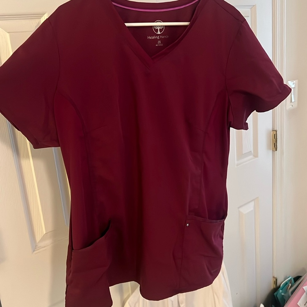 Healing hands burgundy scrub top. Size 2x